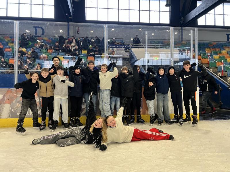 Topdag schaatsen Grefrath JO11 t/m JO17