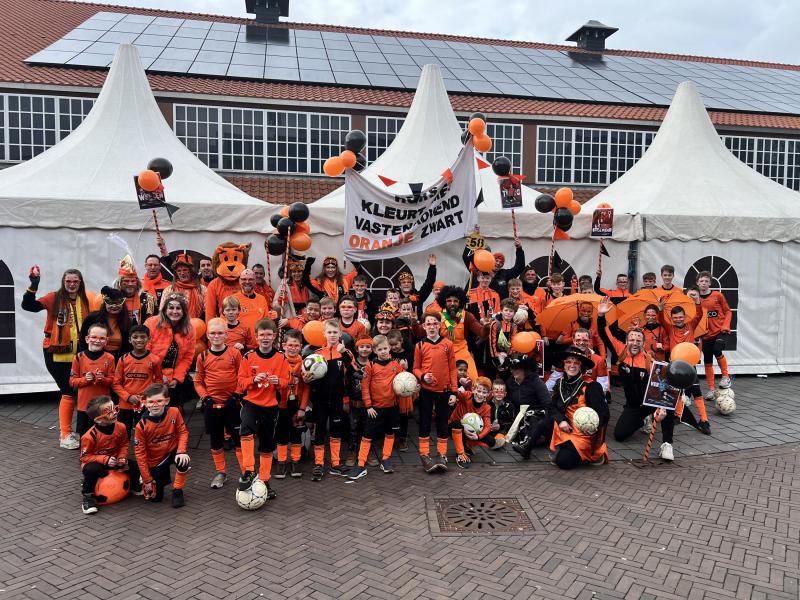 Carnaval 2026: Wittenhorst laat zich weer van z’n oranje-zwarte kant zien!