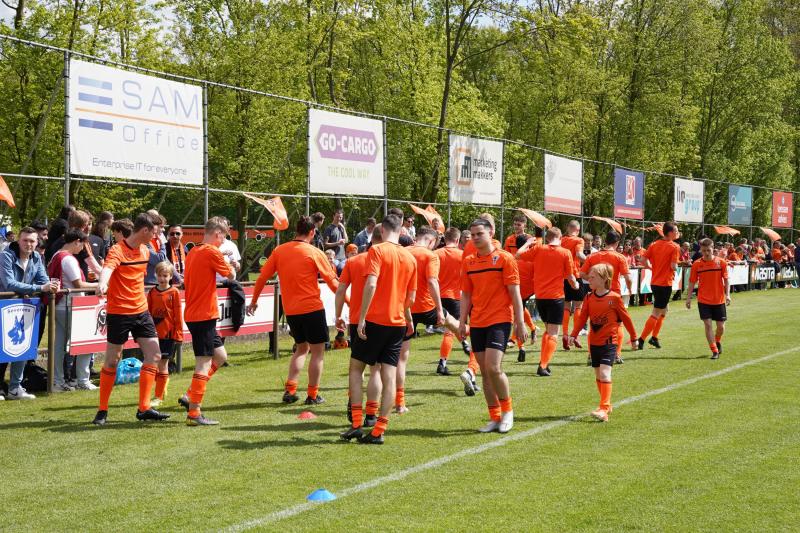 230430_ De warming up_16.JPG