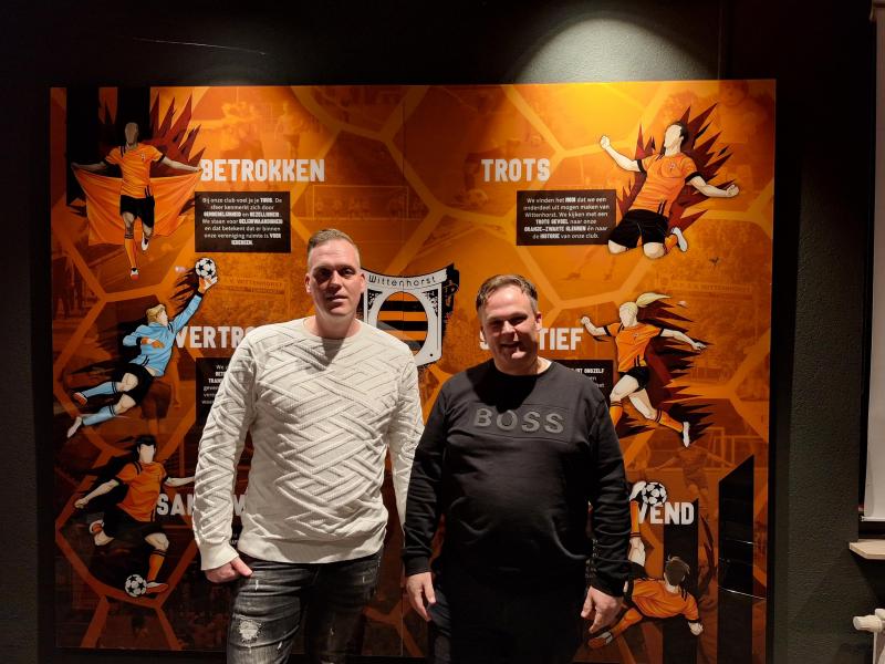 Voorstelrondje nieuwe trainersstaf JO19-1