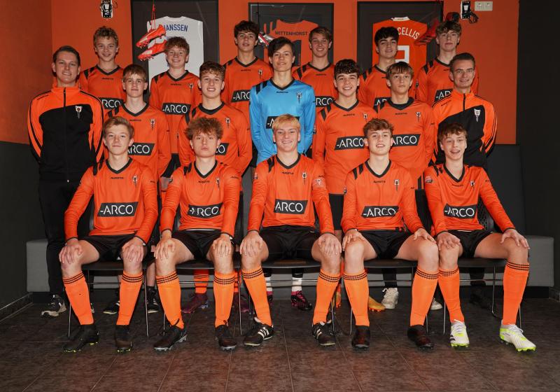 JO17-1 alleen aan kop
