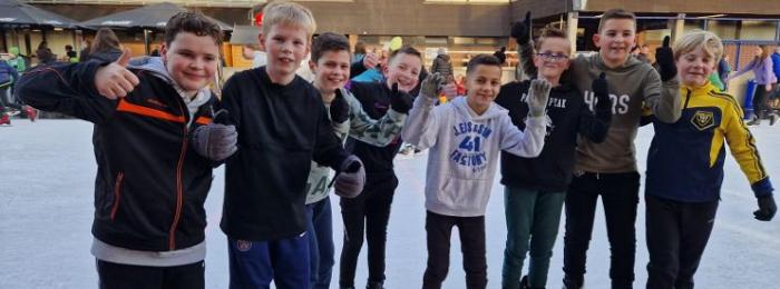 Schaatsen JO12 / JO13 en JO15 te Grefrath