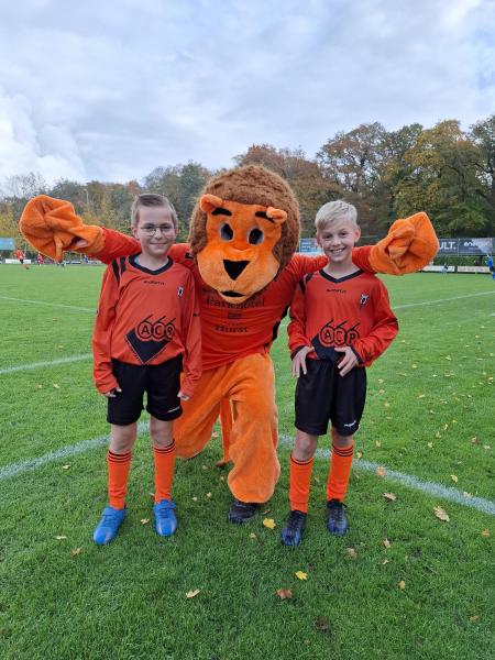 Moelbaerke als wedstrijdmascotte weer actief
