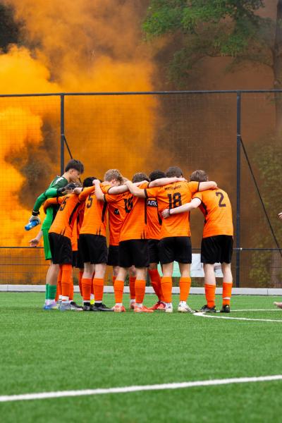Ons hart oranje zwart