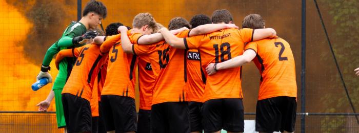 Ons hart oranje zwart