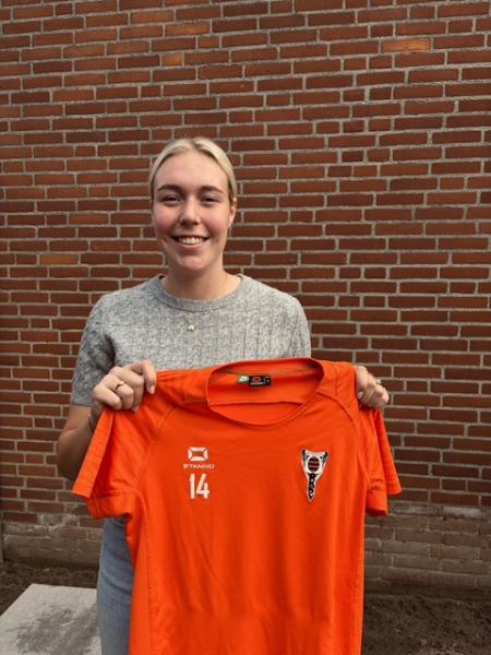 Kyra van Leeuwe sluit aan bij Vrouwen 1