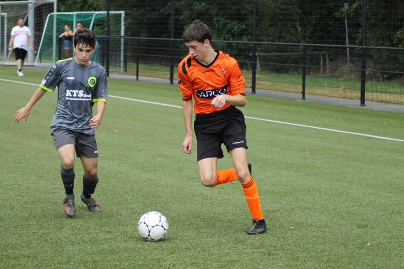 Eerste overwinning Wittenhorst JO15-1