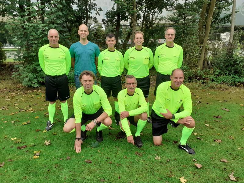 Nieuwe tenues scheidsrechters