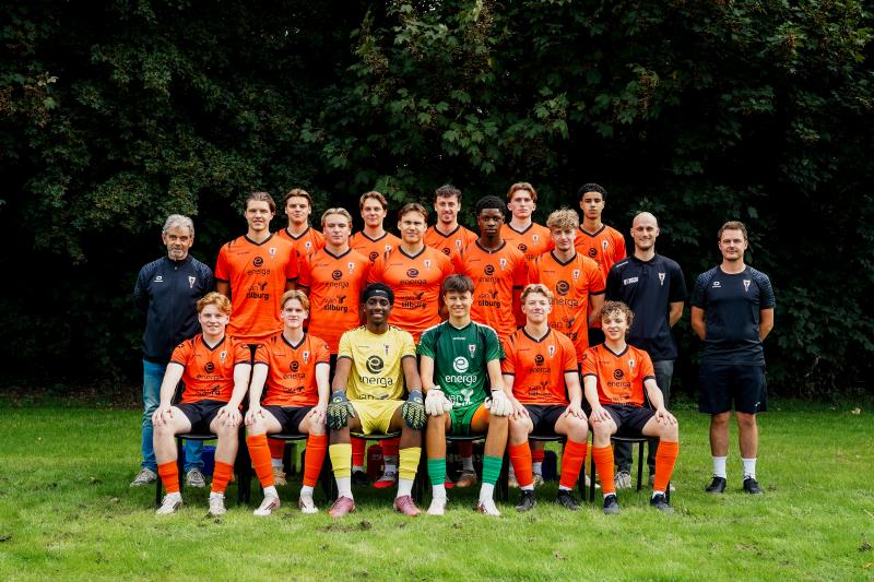 De eerste teamfoto's zijn geknipt