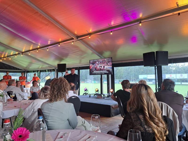 Middenstipdiner brengt sport, ondernemerschap en verbinding samen
