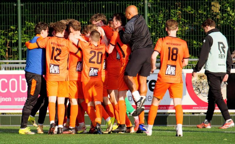 Wittenhorst wint thriller in blessuretijd