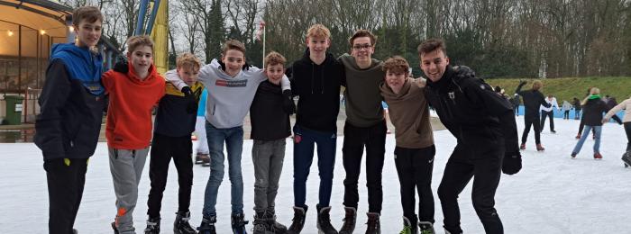 Schaatsen JO12 / JO13 en JO15 te Grefrath