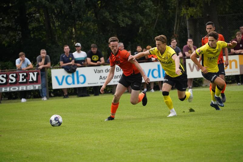 Invallers loodsen Wittenhorst voorbij Deurne