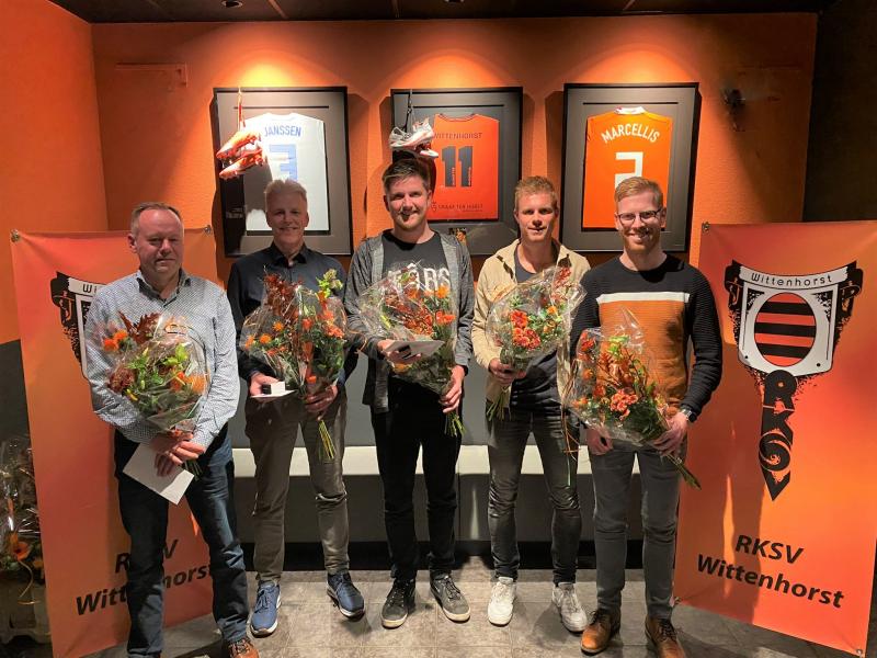 alv_2022_huldiging jubilarissen_25 jaar.JPEG