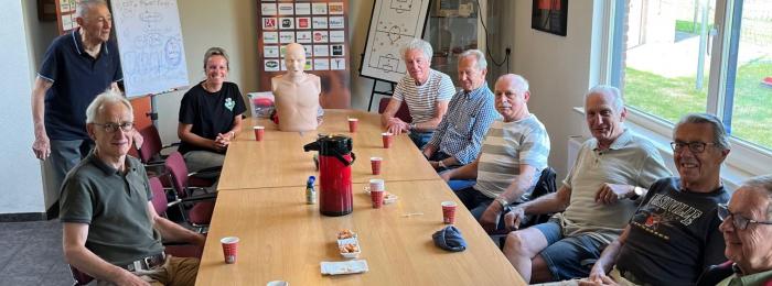 Koffiedrinken of reanimatietraining?