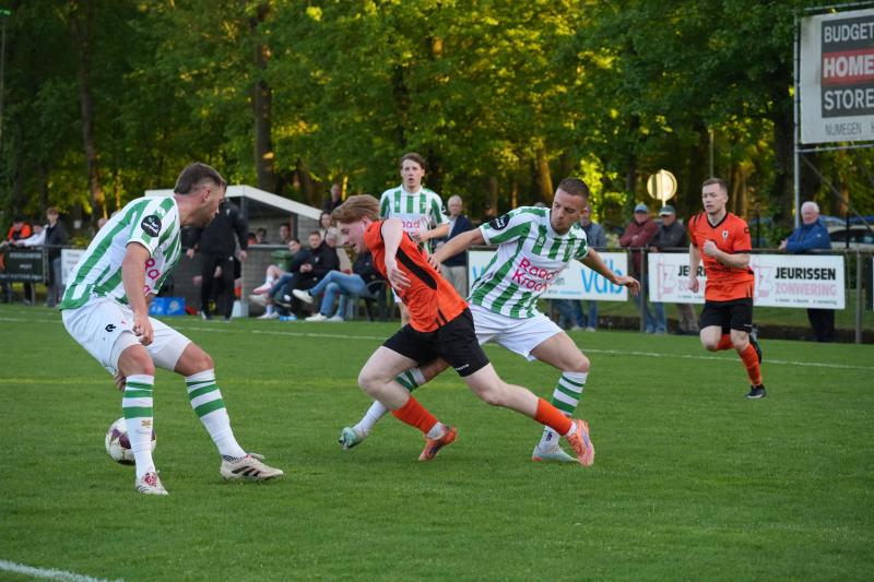 Drie debutanten bij nederlaag Wittenhorst 1