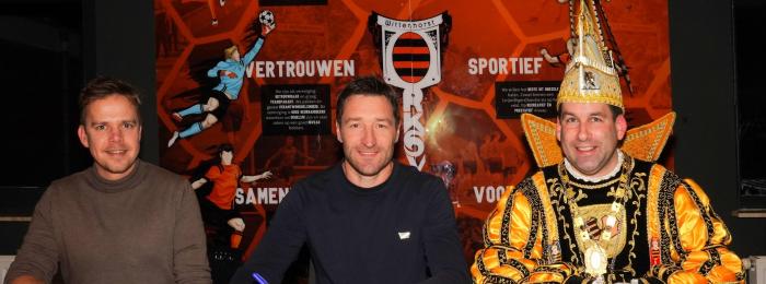 Harrie Gommans zet handtekening onder Wittenhorst contract