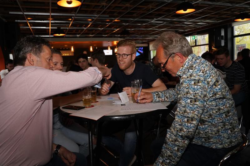 Nog plek voor drie duo's bij voetbalquiz