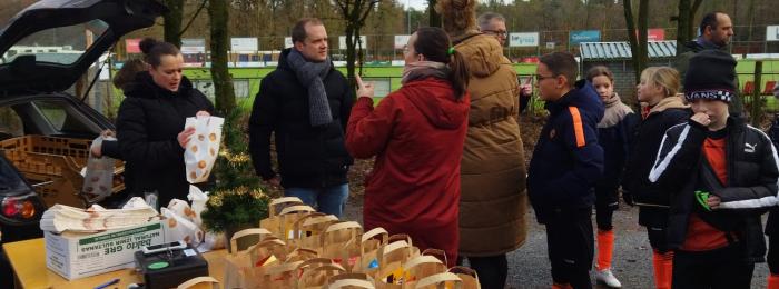 Succesvolle zaterdag: uitdelen vrijwilligerspresentjes en oliebollenverkoop